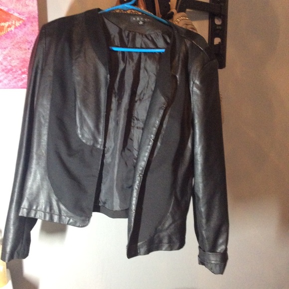 jacket - Picture 2 of 3